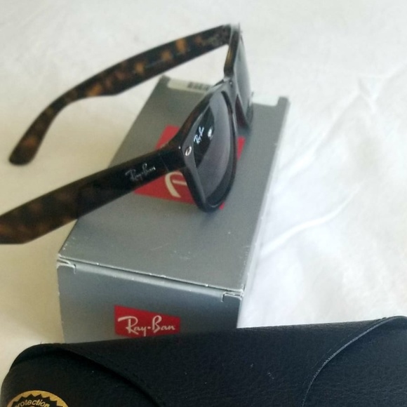 Ray Ban - BRAND NEW Wayfarer Classic - Picture 2 of 2